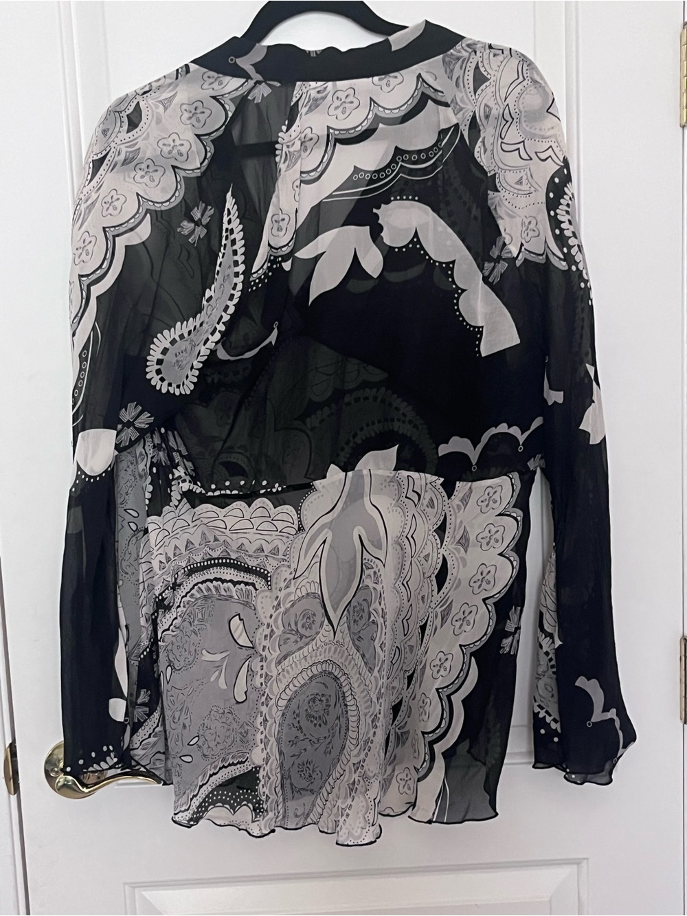 Chico's Black and White Paisley Sheer Silk V-Neck Blouse 14/16 - Picture 8 of 8